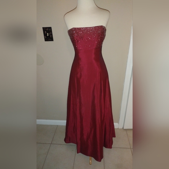 Prom dress - Picture 2 of 2